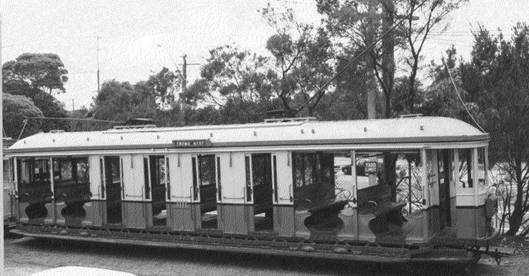 Sydney Tram of the era image courtesy of Sydney Tramways Museum