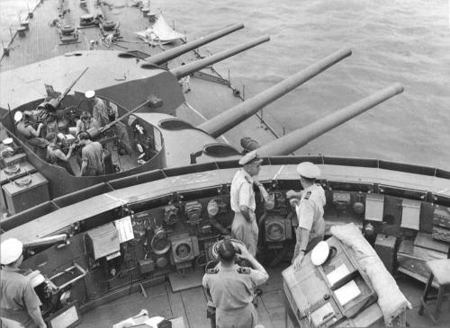 HMAS Australia – bridge and open gun platform, 1944 (Image:RAN)