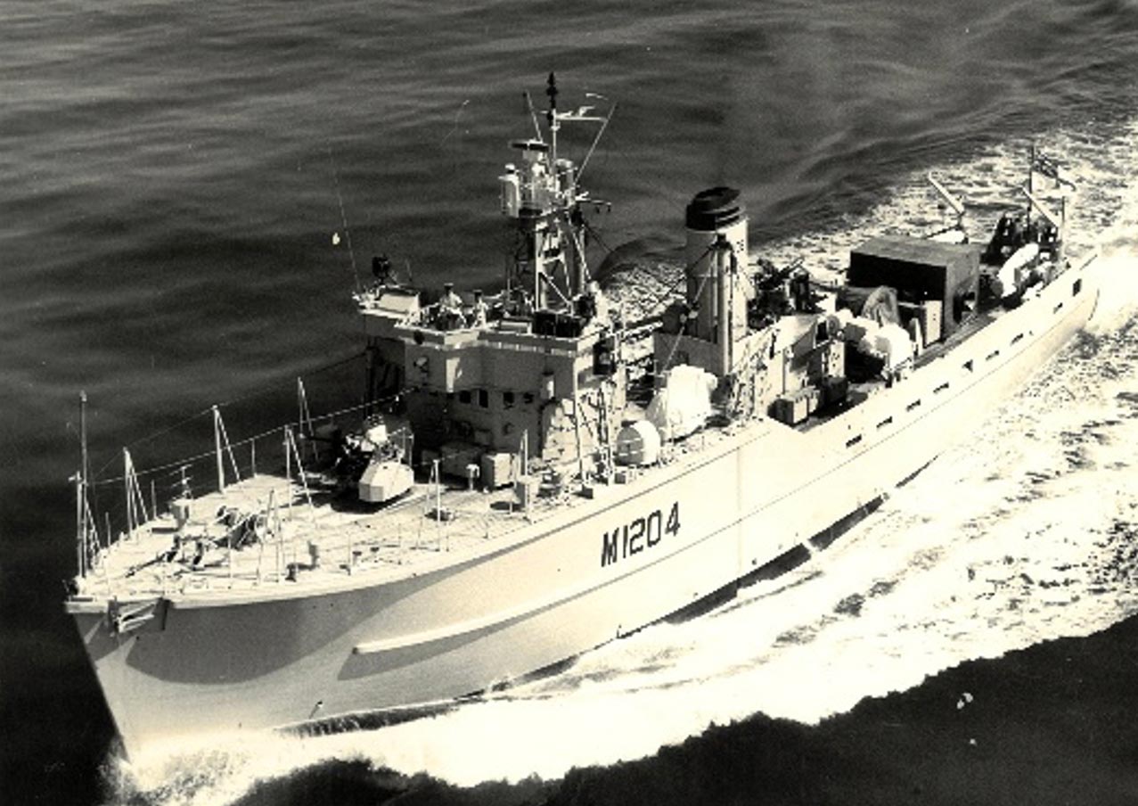 HMS Stubbington and 108th Minesweeping Squadron conducting manoeuvres in the Mediterranean 1960-61. Stubbington is 4th from bottom in photograph at right.