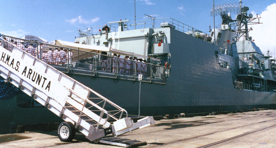 3987. HMAS ARUNTA 1996 @ 7 Darl Harb. Feb 7, 2000.GKA, SHF C