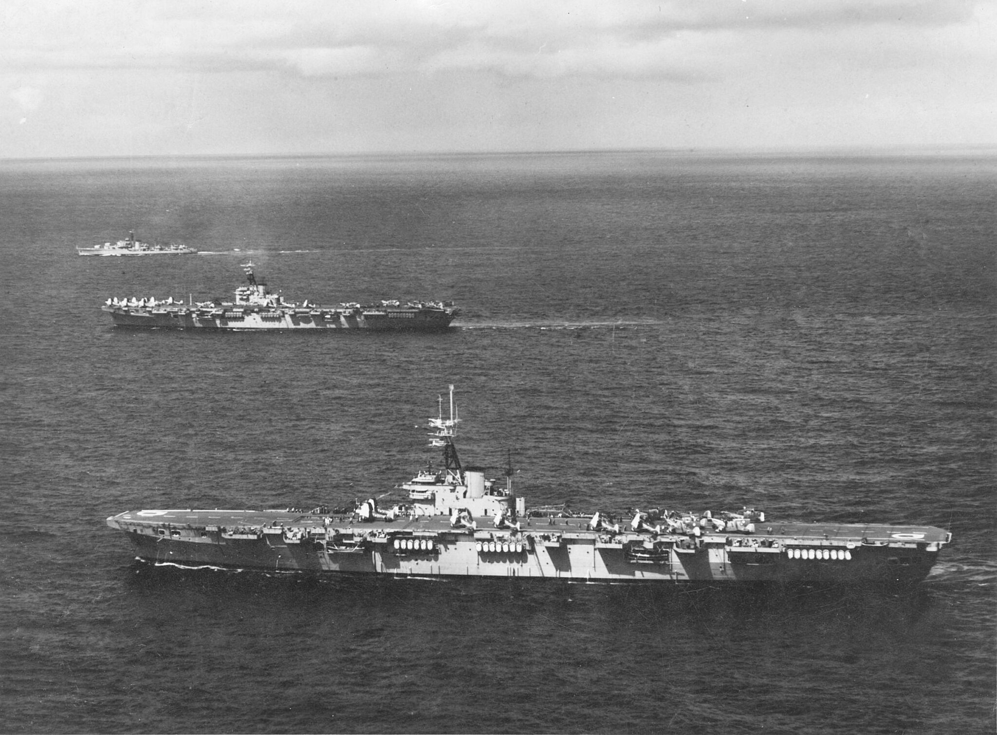 6 carrier-of-the-Royal-Australian-Navy-HMAS-Vengeance-and-HMAS-Sydney ...