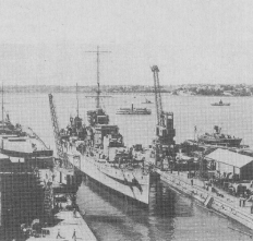 A WW2 shot of the light cruiser "LEANDER" entering the Calliope Dock. (Photo RNZM)