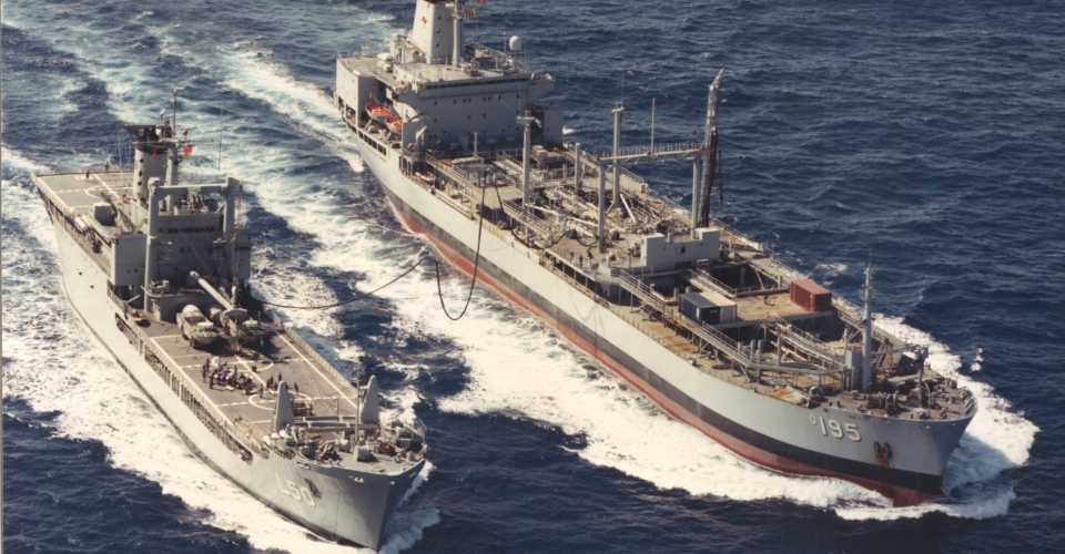 HMAS Tobruk (II) refuelling from HMAS Westralia