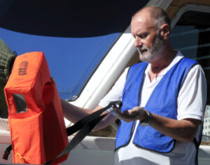 Scott Davidson giving pre boarding saftey brief.